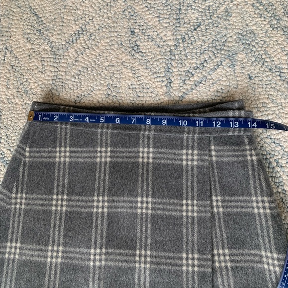 theory • grey and white wool mini skirt - Picture 6 of 8